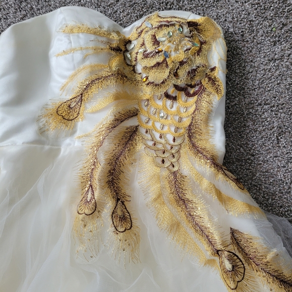 Dress - Picture 2 of 4